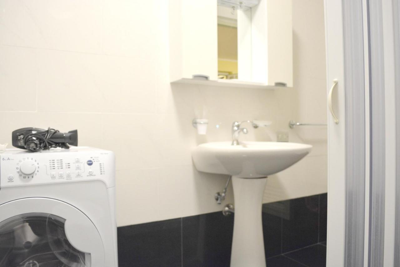 Charming Apartment In Reggio Calabria, 40 Sqm, Terrace Eksteriør billede