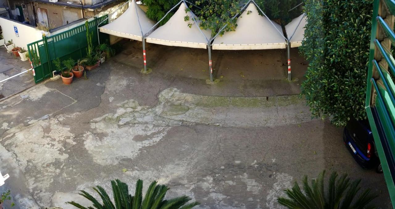 Charming Apartment In Reggio Calabria, 40 Sqm, Terrace Eksteriør billede