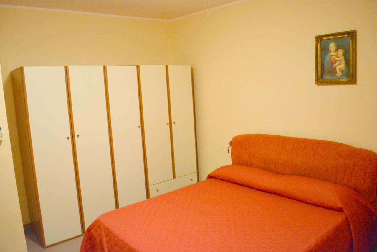 Charming Apartment In Reggio Calabria, 40 Sqm, Terrace Eksteriør billede